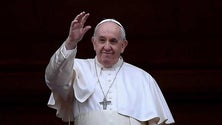 Imagem de Papa lembra peregrinos de Fátima em pedido pela paz no mundo