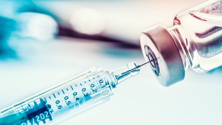 Vacinas usadas na UE protegem contra variante britânica