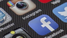 Imagem de Redes sociais removem mais de 20 milhões de conteúdos sobre Covid