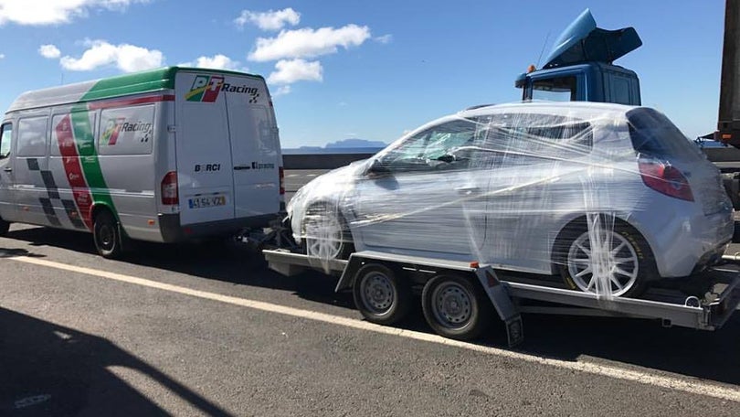 Imagem de Renault Clio R3, que André Silva vai estrear no Rali do Faial, já chegou à Madeira