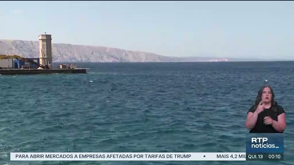 Dois portugueses resgatados com vida após naufrágio na Croácia