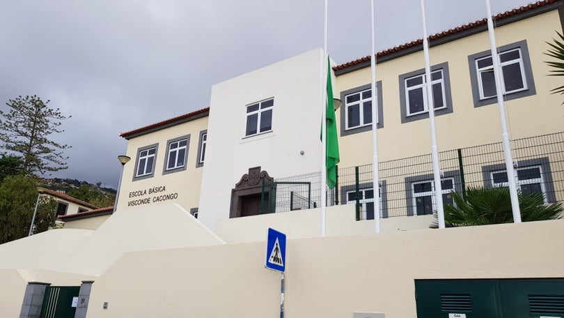 Imagem de Greve dos trabalhadores não docentes afeta normal funcionamento das aulas