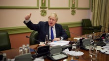Imagem de Boris Johnson multado por festas em Downing Street