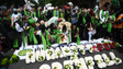 Imagem de Londres veste-se de verde em homenagem às vítimas da Torre Grenfell