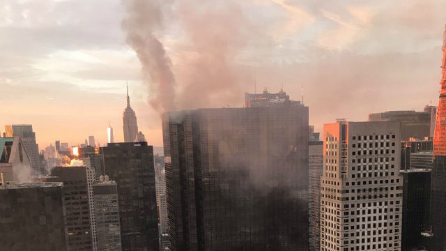 Imagem de Incêndio na Trump Tower, em Nova Iorque