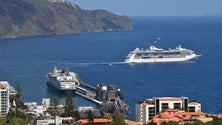 Imagem de «Jewel of the Seas» cancela escala na Madeira devido ao mau tempo