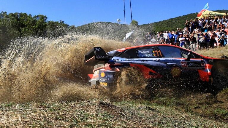 Imagem de Thierry Neuville vence Rali da Acrópole em inédito pódio Hyundai