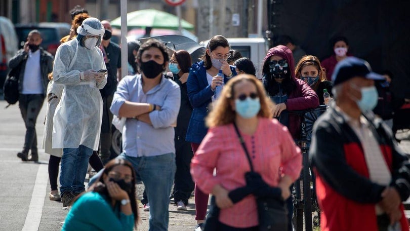 Imagem de Há casos de infeção simultânea com duas variantes