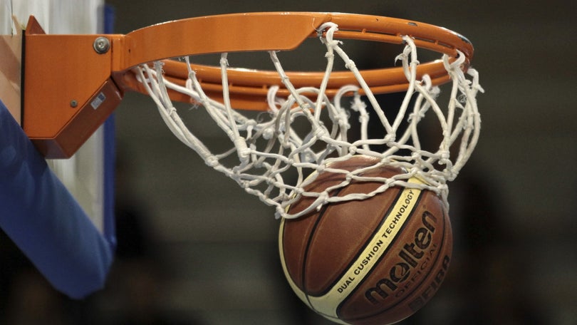 Federação de basquetebol confirma descida do Illiabum