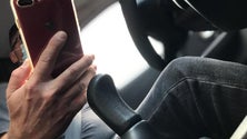 Imagem de Alerta para perigos do telemóvel durante a condução