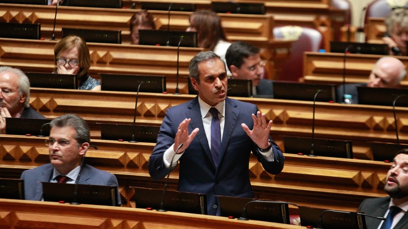 Imagem de Pedir a fiscalização sucessiva da Lei do Mar é «torpedear a Autonomia», diz Carlos Pereira