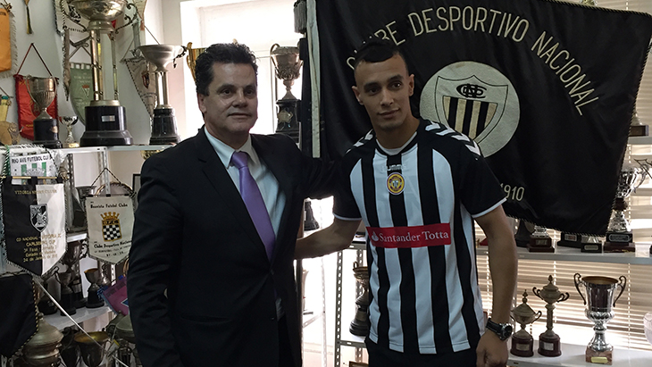 Imagem de Okacha assinou com o Nacional um contrato válido para as duas próximas temporadas.
