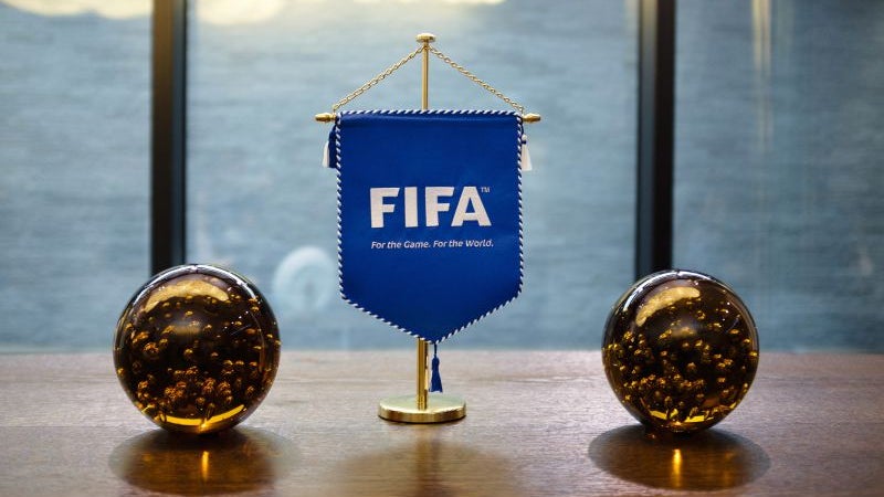 Covid-19: FIFA permite que jogadores atuem por três clubes na mesma temporada