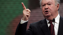 Imagem de Alberto João Jardim contra privatização do setor energético