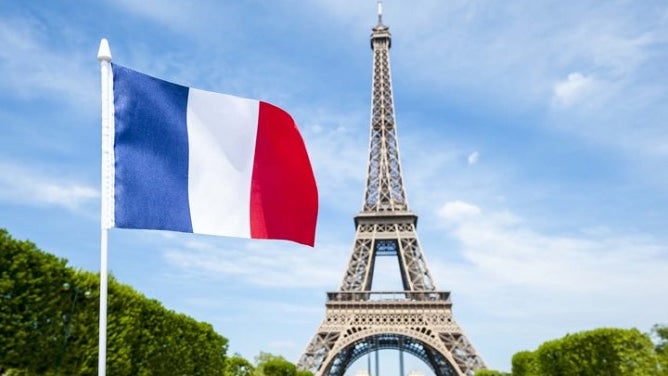Imagem de Covid-19: França regista 125 mortos nas últimas 24 horas