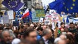 Cerca de um milhão de pessoas protestam em Londres em defesa de um novo referendo sobre o Brexit