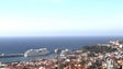 Porto do Funchal com dois navios, o terceiro chega daqui a pouco
