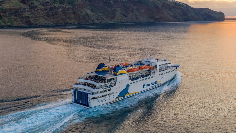 Porto Santo Line com viagens extraordinárias