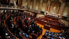 Imagem de Estado admite baixar juros da dívida da Madeira