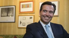 Imagem de Osório nomeado cavaleiro pela rainha Isabel II