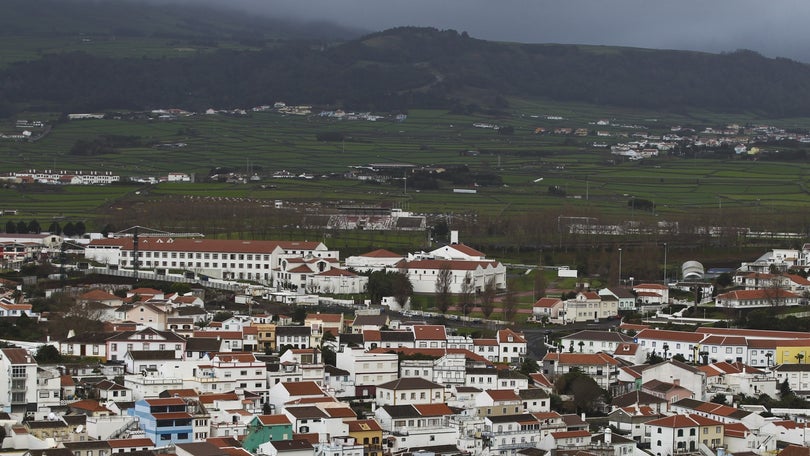 Imagem de Ilha Terceira sem transmissão comunitária