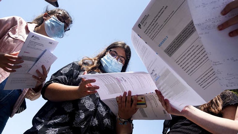 Exames nacionais em curso no secundário