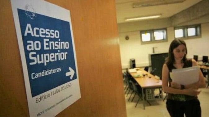 Imagem de Primeira fase das candidaturas ao ensino superior termina hoje