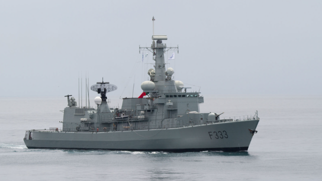 Imagem de Marinha portuguesa acompanha passagem de navios russos