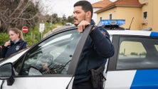 Imagem de Polícias vão ter mais gás pimenta e tasers para se defenderem do aumento da violência