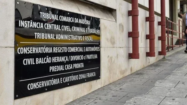 Imagem de Julgamento de caso da queda da árvore no Monte adiado pela terceira vez devido a greve