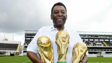 Imagem de Todos se curvam perante dimensão de Pelé