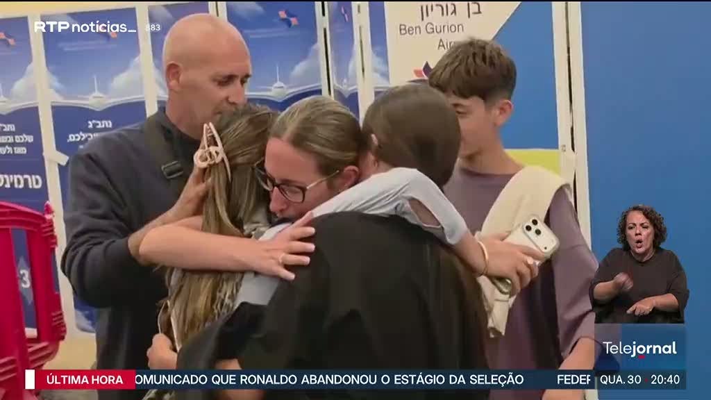 Piloto de avião do Dubai esfaqueou outro em pleno voo