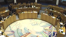 Imagem de Parlamento debate pobreza nos Açores