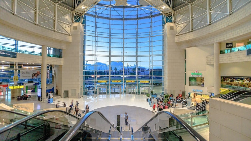 Imagem de Funcionária do aeroporto de Lisboa constituída arguida por burla informática