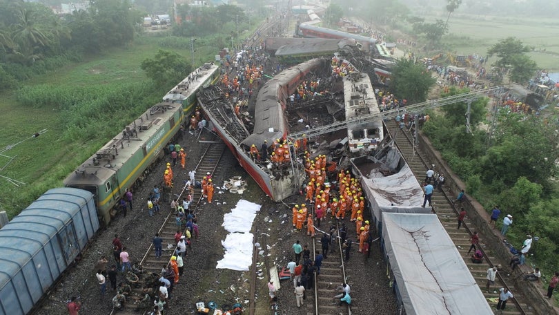 Imagem de Acidente ferroviário na Índia já contabilizou 280 mortos