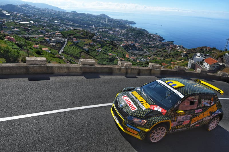 Alexandre Camacho acaba a manhÃ£ na lideranÃ§a do Rali Vinho Madeira