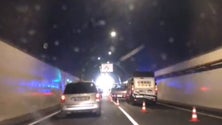 Imagem de Choque em cadeia envolve três viaturas (vídeo)