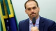Oposição pede retirada de mandato a filho de Bolsonaro por gozar com jornalista torturada