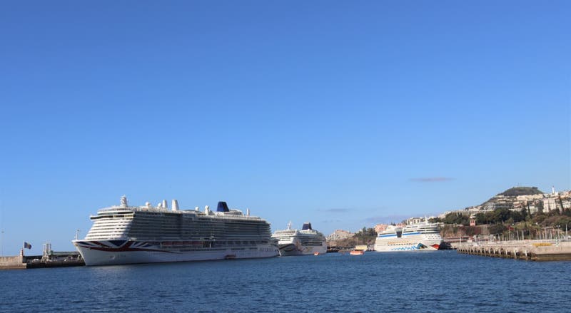 Porto do Funchal com três navios e mais de 11 800 pessoas