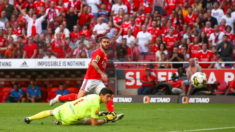 Marítimo goleado pelo Benfica adia recuperação