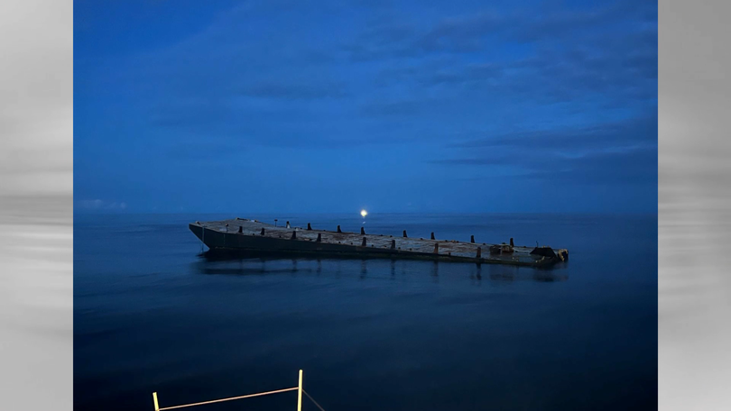 Imagem de Plataforma à deriva a cerca de 40 milhas de São Miguel