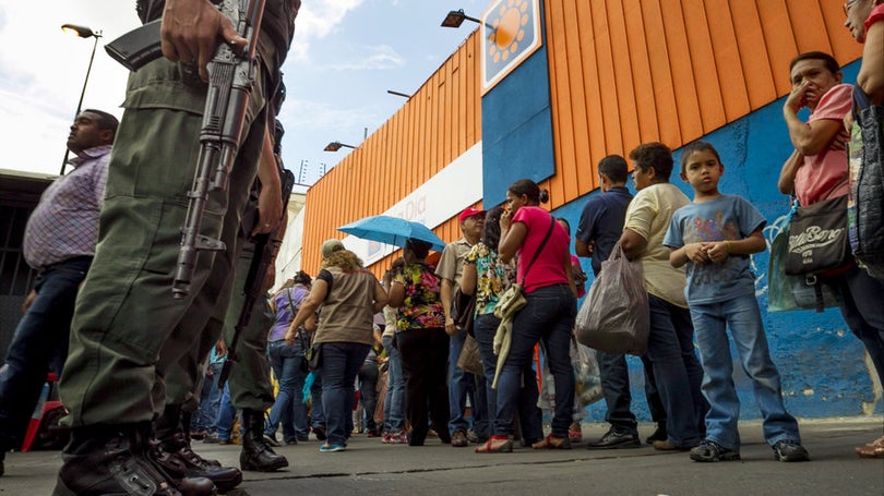 Venezuela: Cônsules vão percorrer país para conhecer necessidades de portugueses