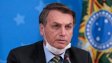 Imagem de Bolsonaro autoriza regresso de militares à Amazónia para combater desflorestação