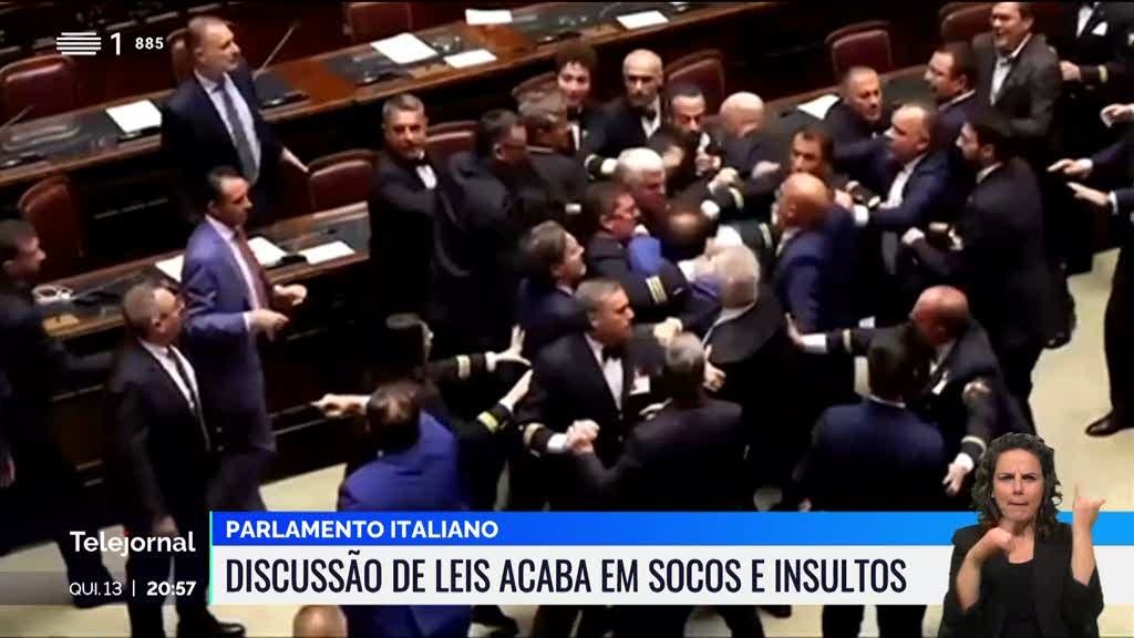 Parlamento italiano foi palco de cenas de violência e insultos entre os deputados