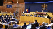 Imagem de Partidos enaltecem Revolução dos Cravos mas lembram que há muito por fazer