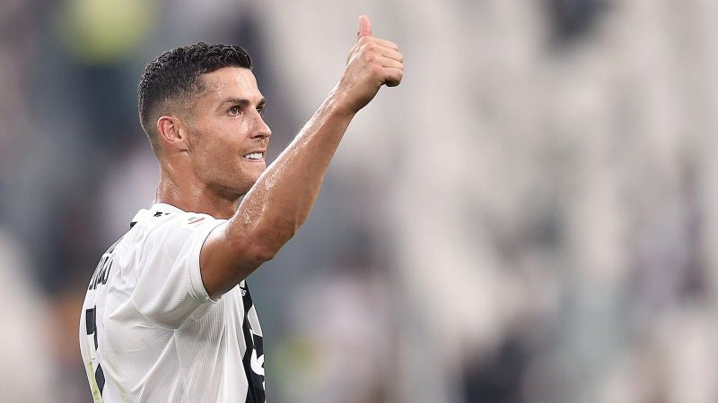 Imagem de Ronaldo candidato ao melhor 11 da época pela FIFpro
