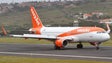 Imagem de Dois aviões no Porto Santo