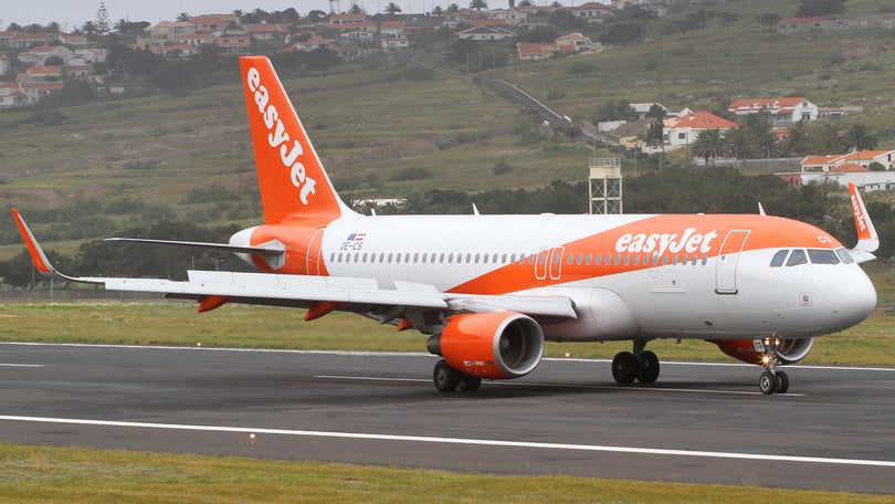 Dois aviões no Porto Santo