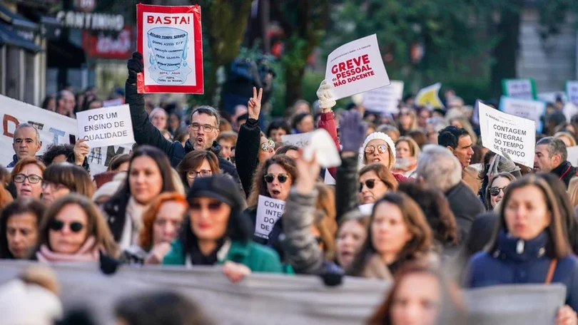 Imagem de Sindicato convoca quatro dias de greve nas escolas entre 24 e 28 de abril