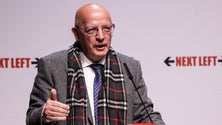 Imagem de Santos Silva alerta que extrema-direita «é uma doença que pode ser fatal para a democracia»